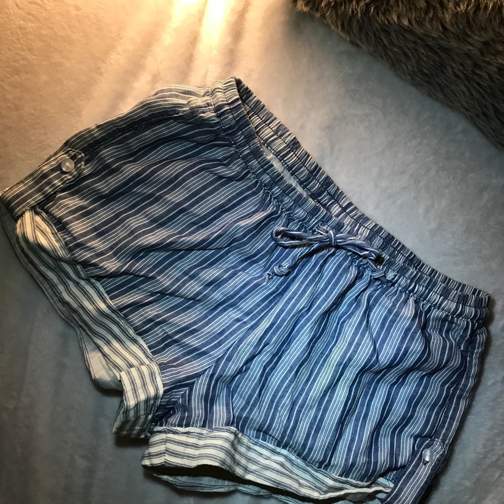 size medium striped shorts